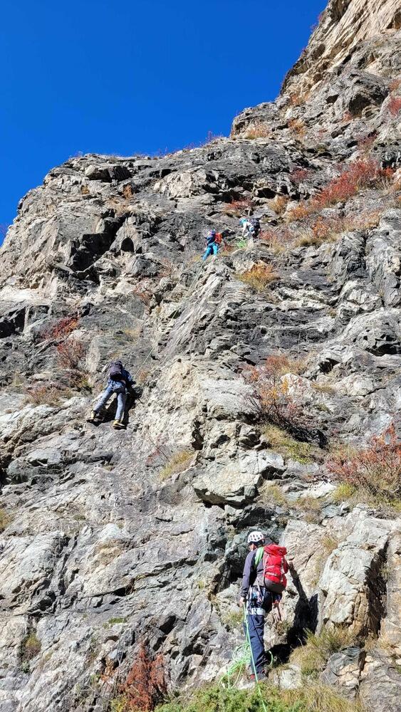 Quelques compagnons sur l'ârête des Fréaux Quelques compagnons sur l'ârête des Fréaux
