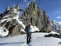 Alex devant l'aiguille de l'M Alex devant l'aiguille de l'M